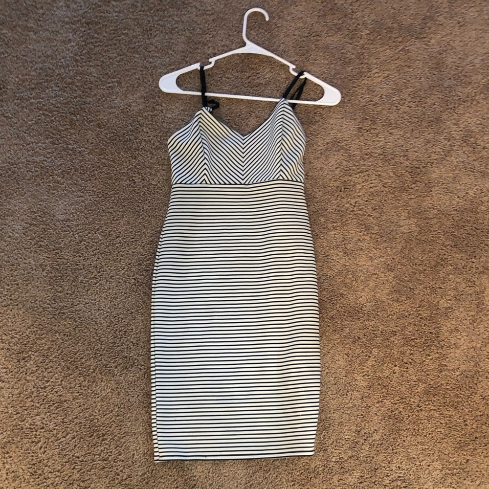 Striped fitted pencil dress